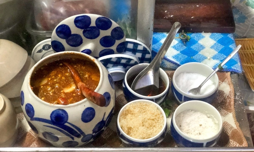 Đặc sản phở gà chấm chỉ có ở hà nội sợi phở phải thái to gà xé cầu kỳ lạ từ hình thức tới hương vị - 2