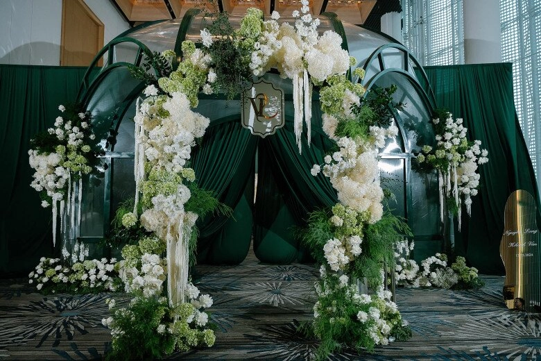 Đám cưới khánh vân và chồng hơn 17 tuổi cô dâu diện trang sức 1 tỷ chú rể bị bệnh nghề nghiệp ngay trong ngày vui - 8