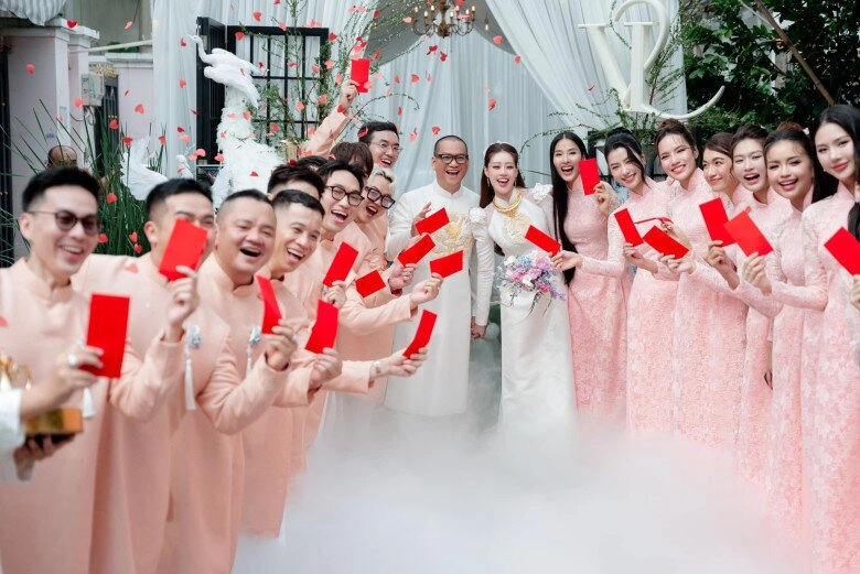 Đám cưới khánh vân và chồng hơn 17 tuổi cô dâu diện trang sức 1 tỷ chú rể bị bệnh nghề nghiệp ngay trong ngày vui - 14