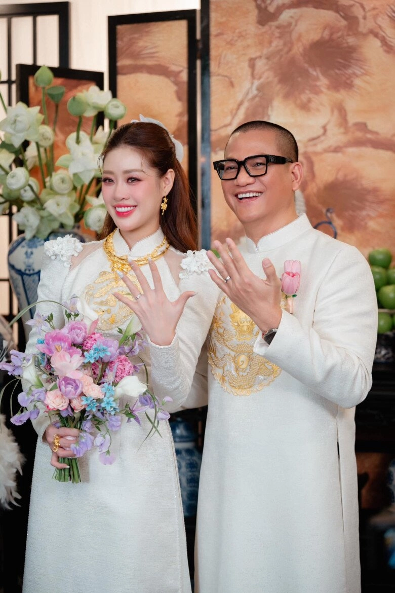 Đám cưới khánh vân và chồng hơn 17 tuổi cô dâu diện trang sức 1 tỷ chú rể bị bệnh nghề nghiệp ngay trong ngày vui - 15