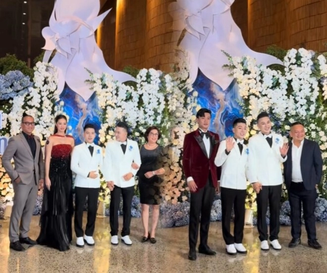 Đám cưới thanh đoàn - hà trí quang ở tphcm ba mẹ 2 bên lên sân khấu hát mừng một nửa showbiz việt tham dự - 5
