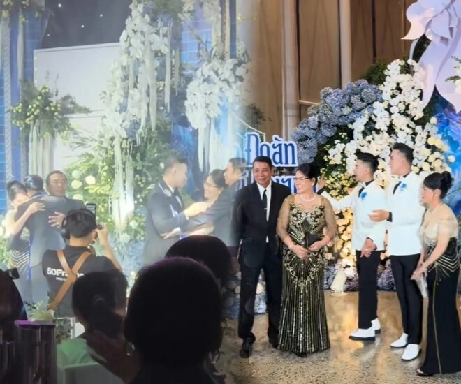 Đám cưới thanh đoàn - hà trí quang ở tphcm ba mẹ 2 bên lên sân khấu hát mừng một nửa showbiz việt tham dự - 9