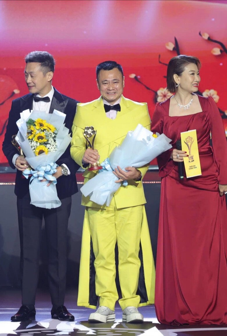 Dàn anh trai chông gai ẵm toàn bộ hạng mục giải mai vàng 2024 nsnd tự long liên tục đón tin vui - 2