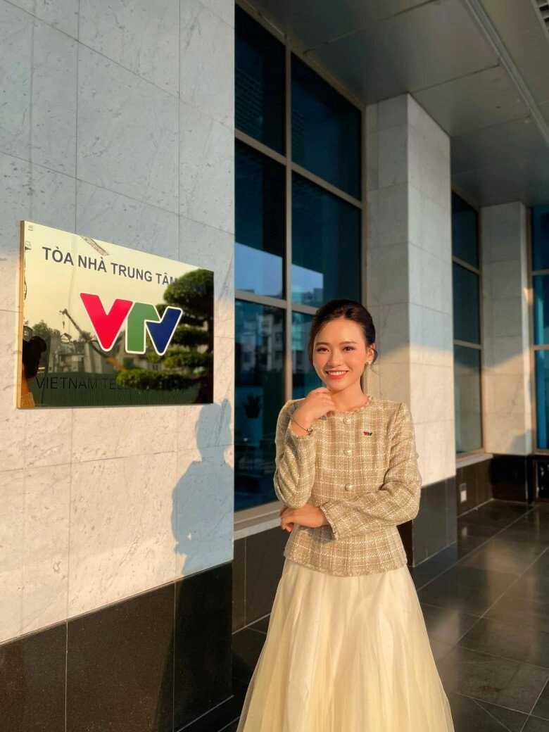 Dàn btv tài năng của kênh vietnam today người tốt nghiệp đại học hàng đầu thế giới người là giảng viên học viện ngoại giao - 7