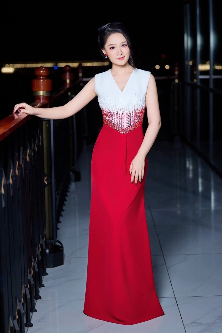 Dàn btv vtv tham gia diễu hành a80 người từng không được lên dẫn vì quá xấu người thi đỗ 2 trường đại học - 11