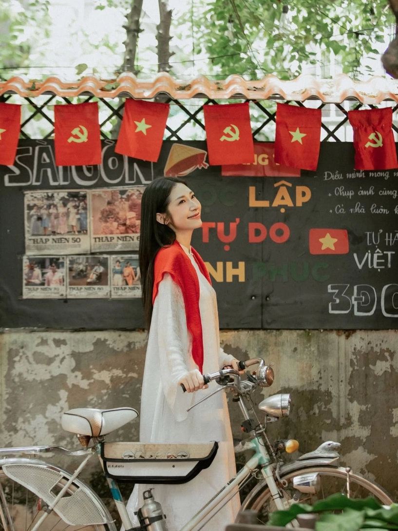 Dàn chị đẹp dịu dàng trong tà áo dài mừng đại lễ 29 - 5