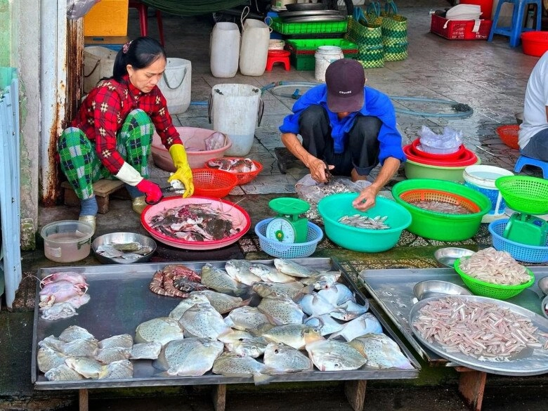 Dân địa phương mách bạn khu chợ mua hải sản rẻ nhất vũng tàu ai đến cũng mê không muốn về - 3