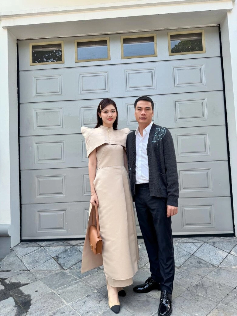 Dàn hậu việt lấy chồng hơn chục tuổi ông xã khánh vân là nhiếp ảnh gia chị em thanh tú - ngô trà my viên mãn - 10