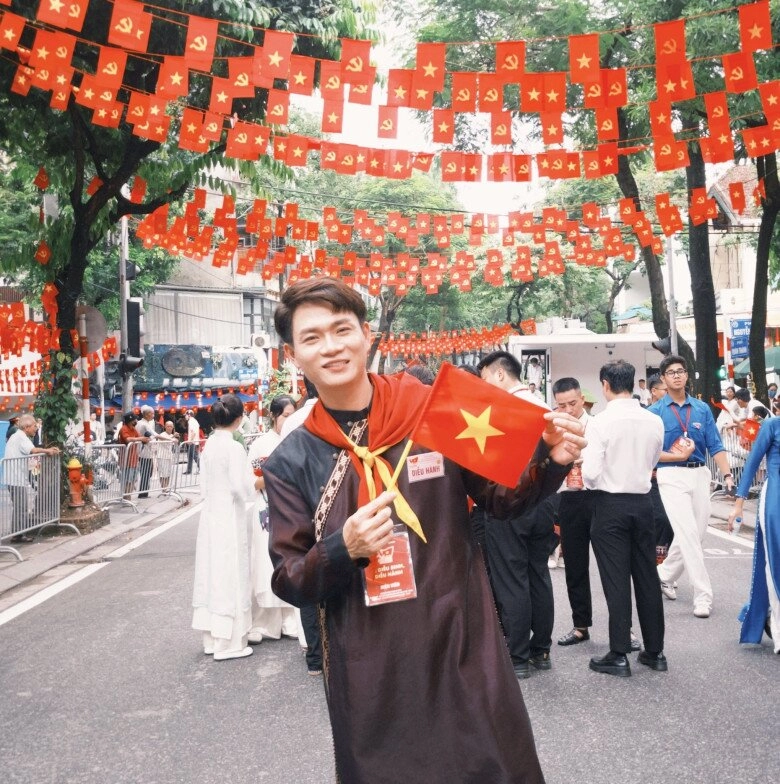 Dàn sao diễu hành sơ duyệt a80 đen vâu e thẹn đứng cạnh hoàng thùy linh dương hoàng yến đi lạc vào khối thiếu nhi - 19