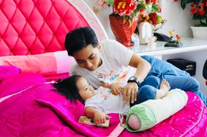 Dàn sao việt than thở vì ái nữ khó tính phan hiển tranh thủ kể xấu khánh thi cường đô la cưng con gái rượu - 6