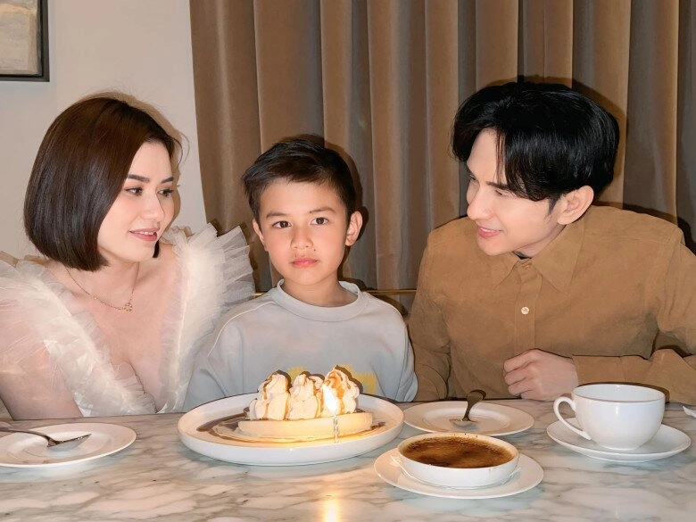 Đan trường sang mỹ nghỉ hè cùng con trai và vợ cũ doanh nhân thủy thiên sẽ về việt nam vì ngày đặc biệt của người cũ - 6