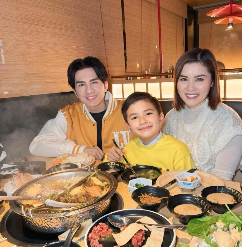 Đan trường sang mỹ nghỉ hè cùng con trai và vợ cũ doanh nhân thủy thiên sẽ về việt nam vì ngày đặc biệt của người cũ - 8