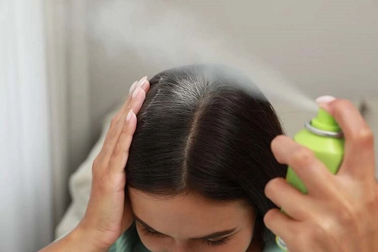 Dầu gội khô có thay thế dầu gội bình thường được không có một thời điểm bạn tuyệt đối không nên sử dụng - 3
