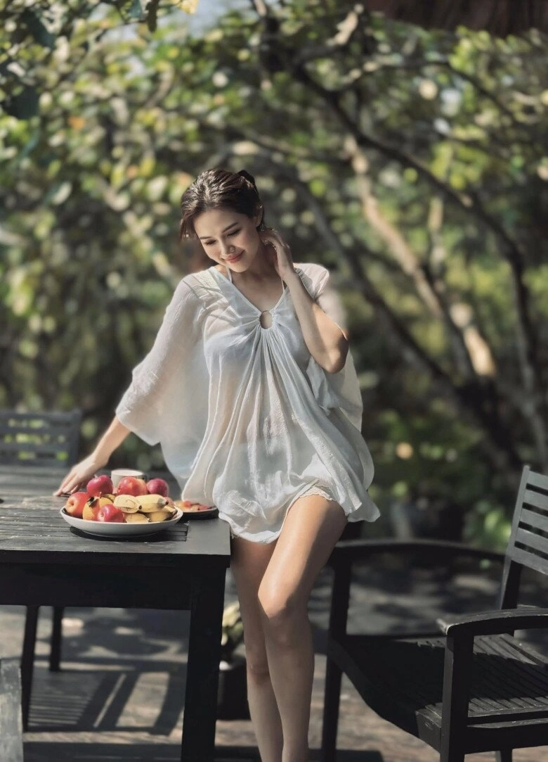Dâu hào môn phanh lee diện bikini chỉ trung thành 2 gam màu vẫn toát thần thái phu nhân nghìn tỷ - 8