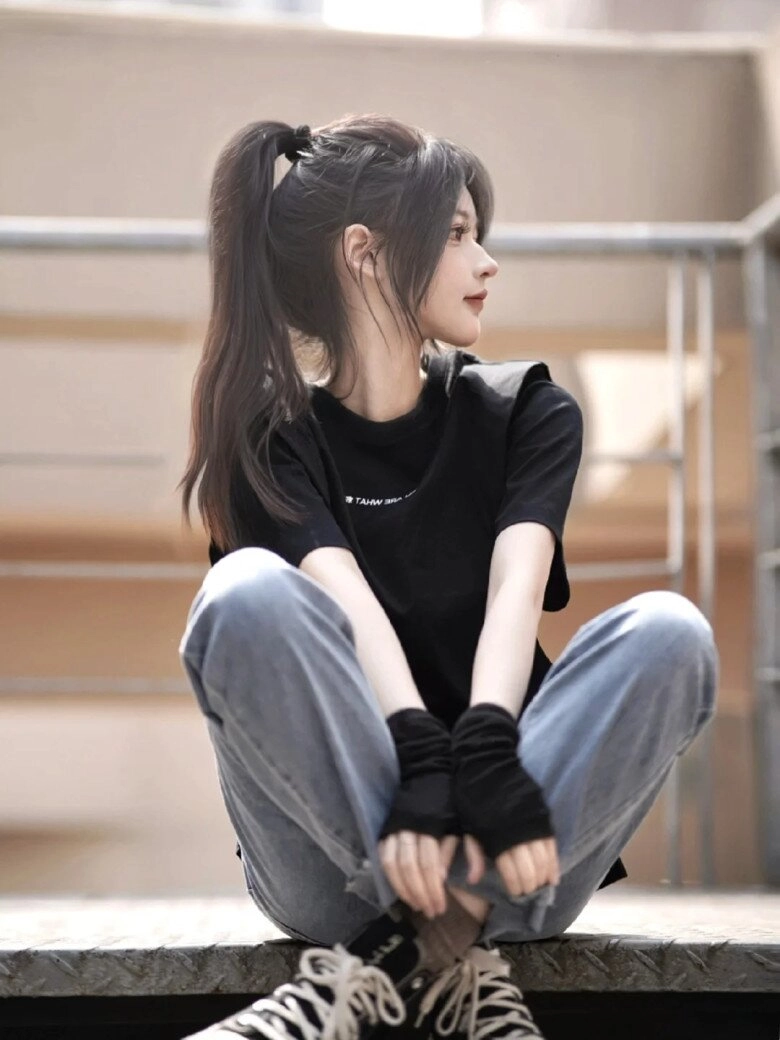Đi tập thể dục nên làm tóc kiểu gì để che khuyết điểm mà vẫn tươi tắn đây là 3 kiểu đơn giản bạn nên biết - 8