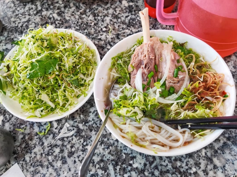 Đi tìm quán bún chìa ngon xuất sắc giữa núi rừng ban mê đặc sản trứ danh với khúc giò khổng lồ ăn một bát no cả ngày - 4
