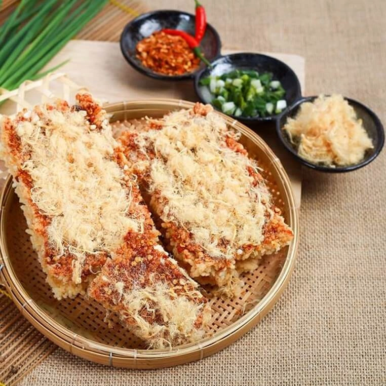 Đi tìm tiệm cơm cháy chà bông ngon nhất sài gòn muốn mua phải đặt trước giữ khách nhờ loại nước xốt thần thánh - 2