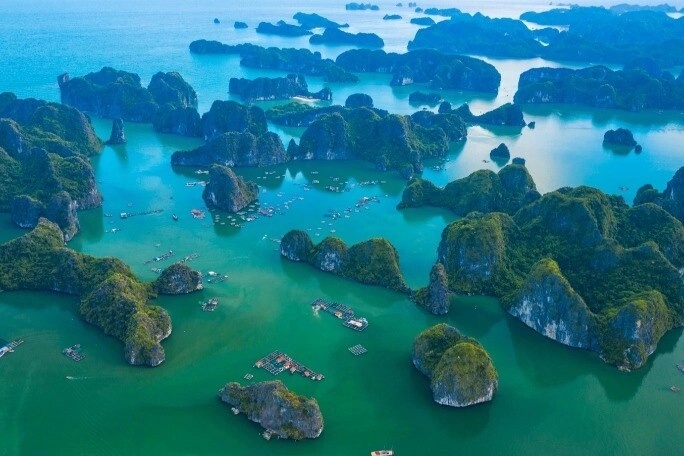 địa trung hải của việt nam đẹp không thua quốc tế có thác nước trên biển đẹp kỳ vĩ dân tình đổ xô đến vào hè - 3