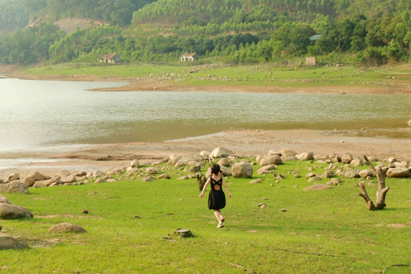 Điểm đến cách hà nội 80km có thác nước mát lạnh bãi cỏ rộng mênh mông - 8