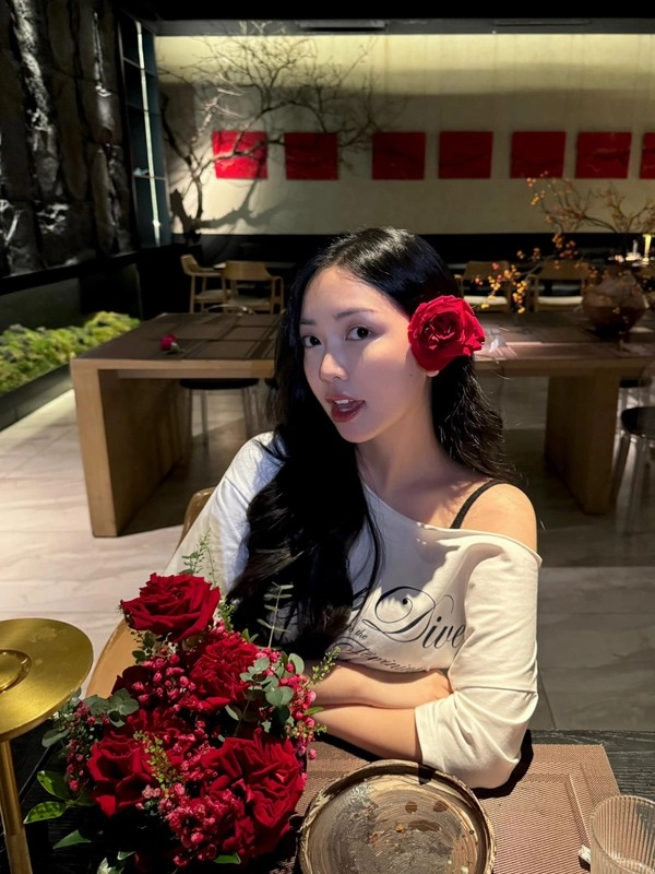 Điểm mặt những hot mom xinh đẹp làng bóng đá việt - 2