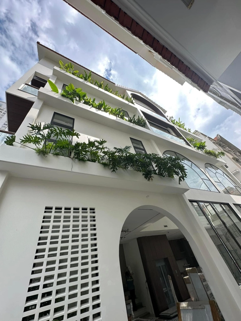 Diễn viên vân trang và chồng đại gia sống sung túc trong biệt thự 1000m2 - 5
