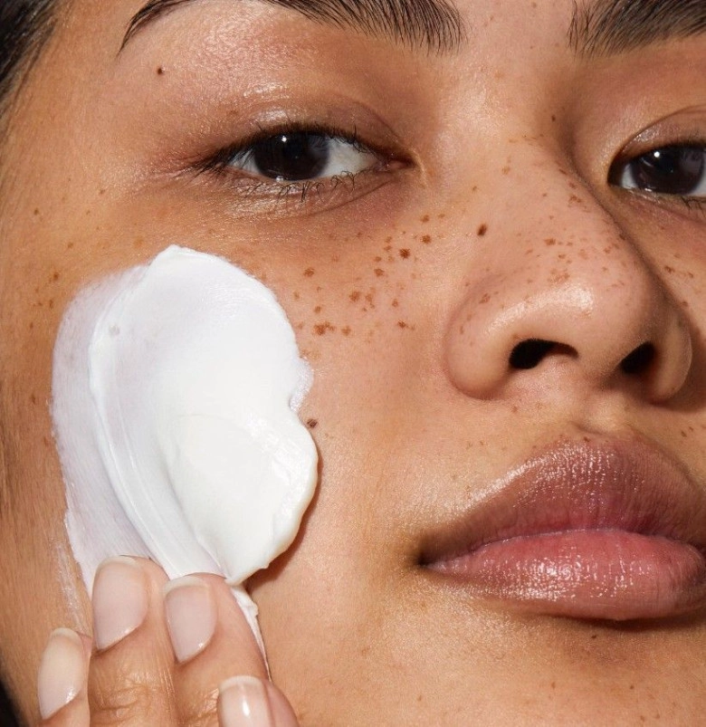 Điều gì xảy ra khi dùng kem dưỡng ban đêm cho ngày và ngày cho đêm chị em muốn tiết kiệm tiền phải đọc - 2