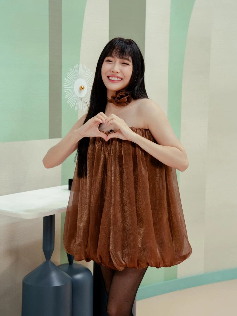 Diệu nhi lộ bụng to chà bá vẫn đi giày cao gót nhảy tưng bừng dân mạng khẳng định bầu lần 2 với anh tú atus - 5