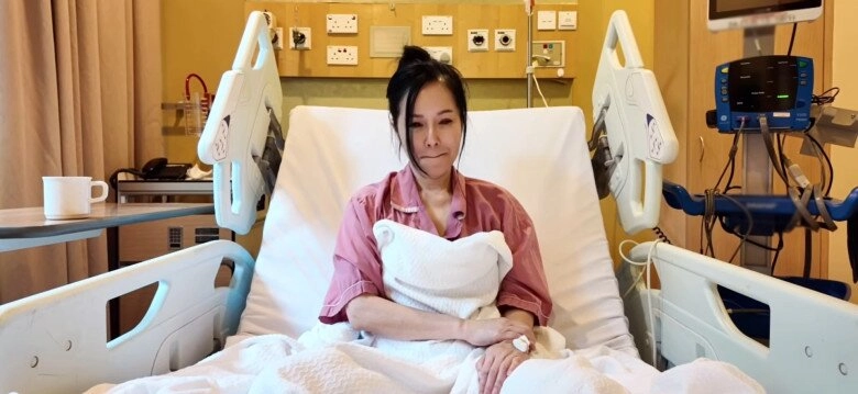 Diva hồng nhung xác nhận bị ung thư công khai hình ảnh nhợt nhạt nằm trên giường bệnh trước thềm năm mới - 2
