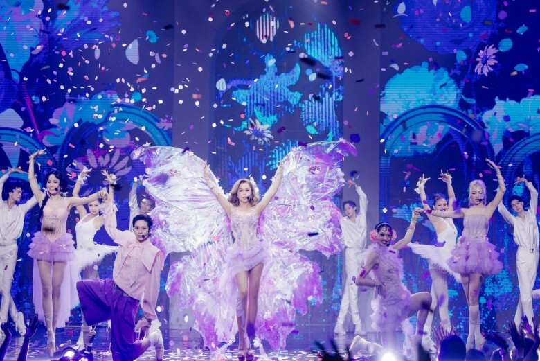 Diva mỹ linh nhắc đến con riêng của chồng trên sóng truyền hình 2 chị đẹp đầu tiên bị loại ở đạp gió 2024 - 7