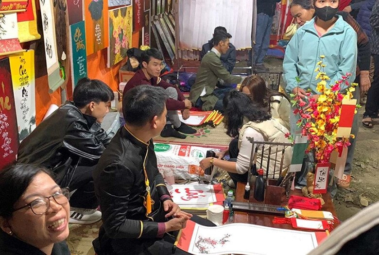 Độc lạ phiên chợ là niềm tự hào của người quảng trị mua bán không cần mặc cả vì một lý do - 2