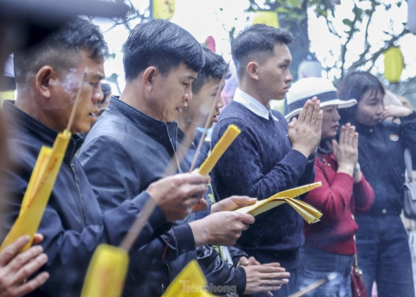 Dòng người hành hương về khu du lịch tâm linh nổi tiếng hà tĩnh - 2