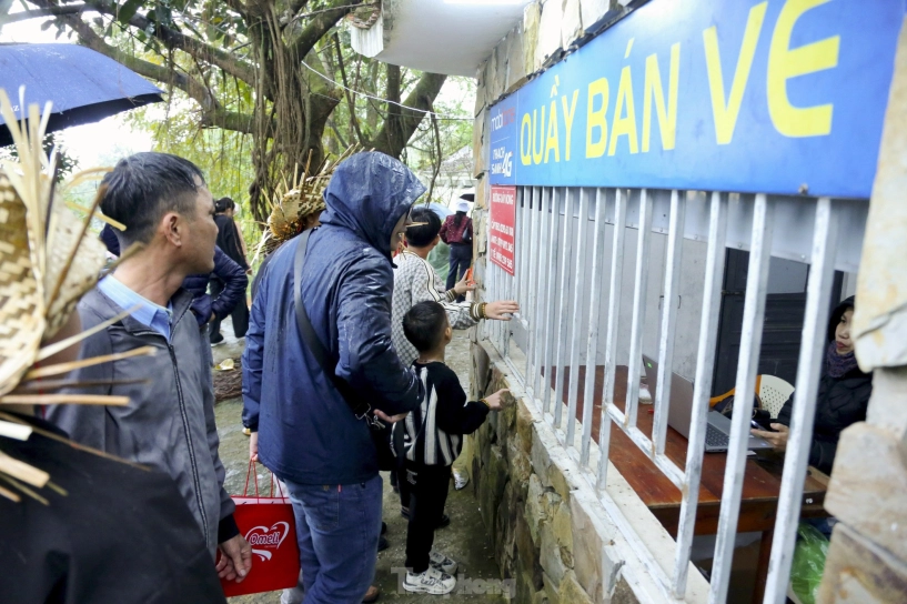 Dòng người hành hương về khu du lịch tâm linh nổi tiếng hà tĩnh - 3