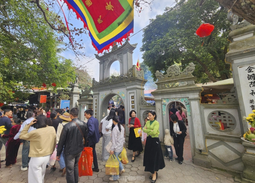 Dòng người hành hương về khu du lịch tâm linh nổi tiếng hà tĩnh - 13