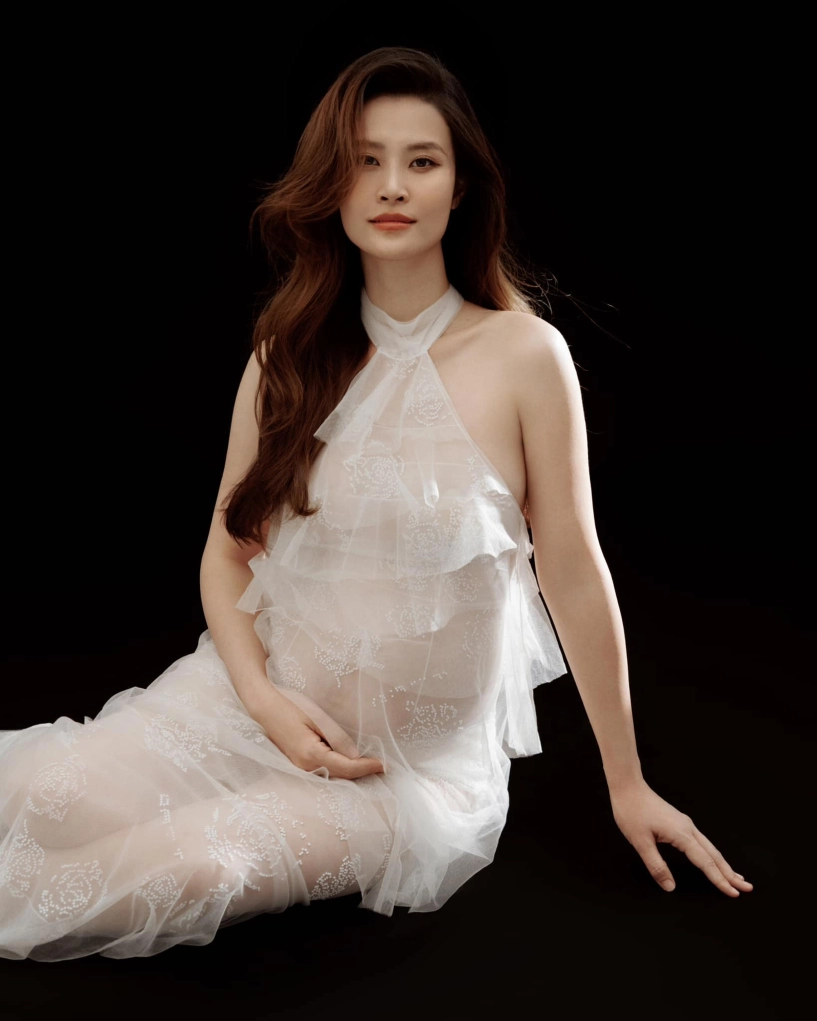 Đông nhi sinh con gái thứ 2 cho ông cao thắng bé hannie vừa chào đời đã lộ rõ mặt - 7