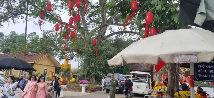Du xuân ở làng cổ mê mẩn bởi cảnh đẹp và đặc sản ngon tụt lưỡi - 1