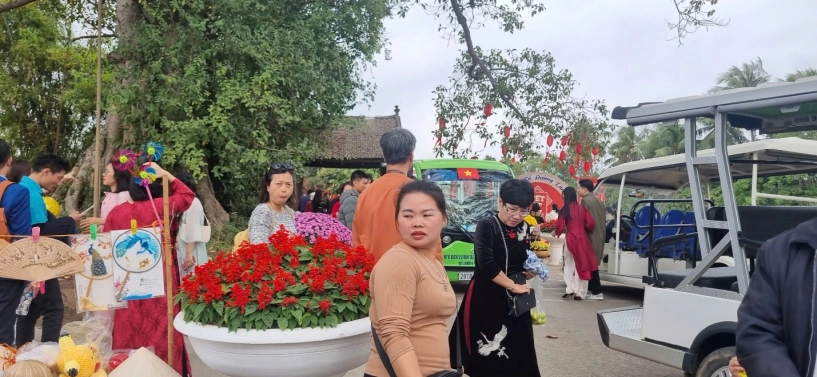 Du xuân ở làng cổ mê mẩn bởi cảnh đẹp và đặc sản ngon tụt lưỡi - 2