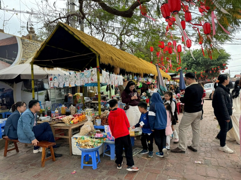 Du xuân ở làng cổ mê mẩn bởi cảnh đẹp và đặc sản ngon tụt lưỡi - 3