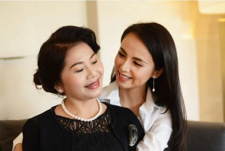 Đưa mẹ chồng đi hưởng tuần trăng mật cùng khi trở về bà tặng vợ chồng tôi món quà bất ngờ - 2