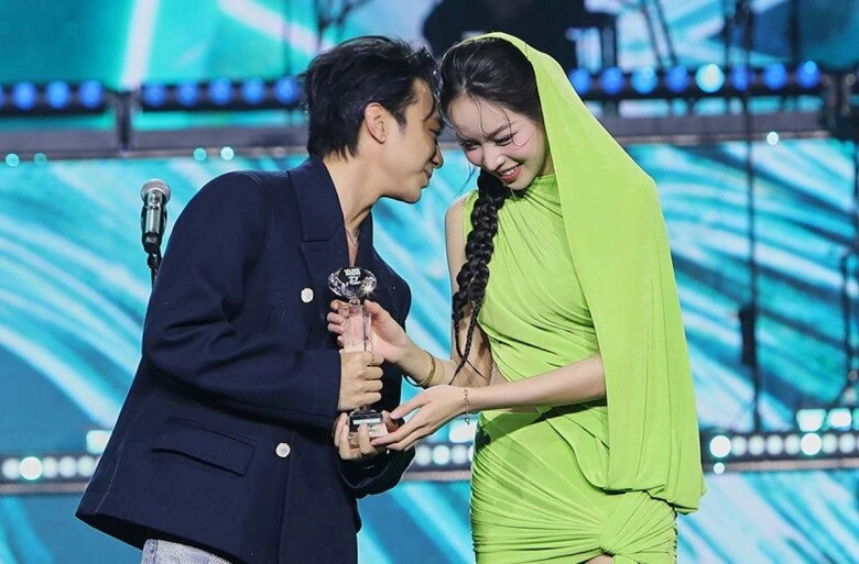 Được đẩy thuyền nhiệt tình nhưng không thành giờ thùy tiên quang linh vướng vòng lao lý hòa minzy văn toàn vẫn là bạn - 8