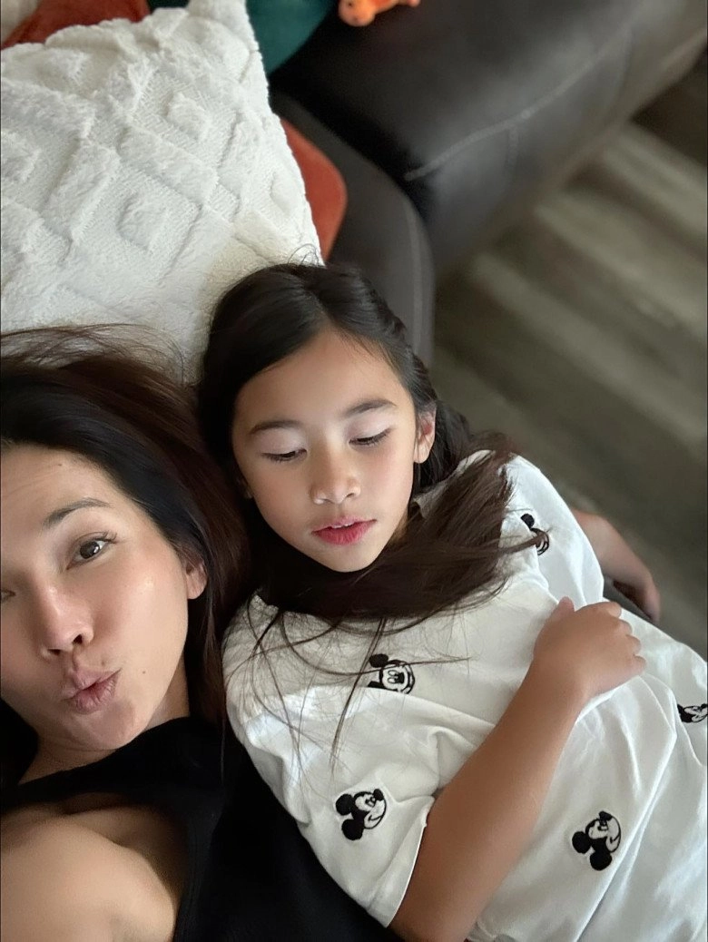em gái tăng thanh hà khoe quý tử 20 tuổi trổ mã giống hệt bố hưởng trái ngọt sau 10 năm nuôi con ở mỹ - 7