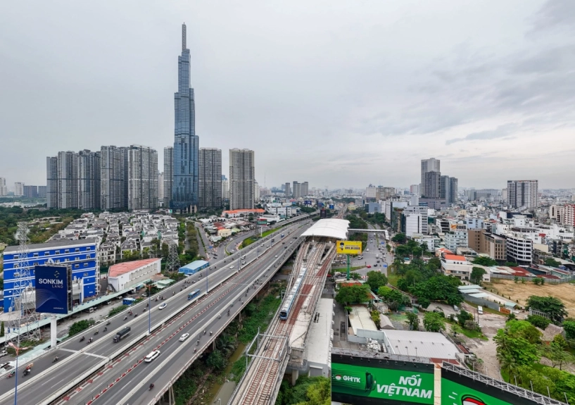 Ga trên cao lớn nhất metro số 1 trước ngày đón khách - 1