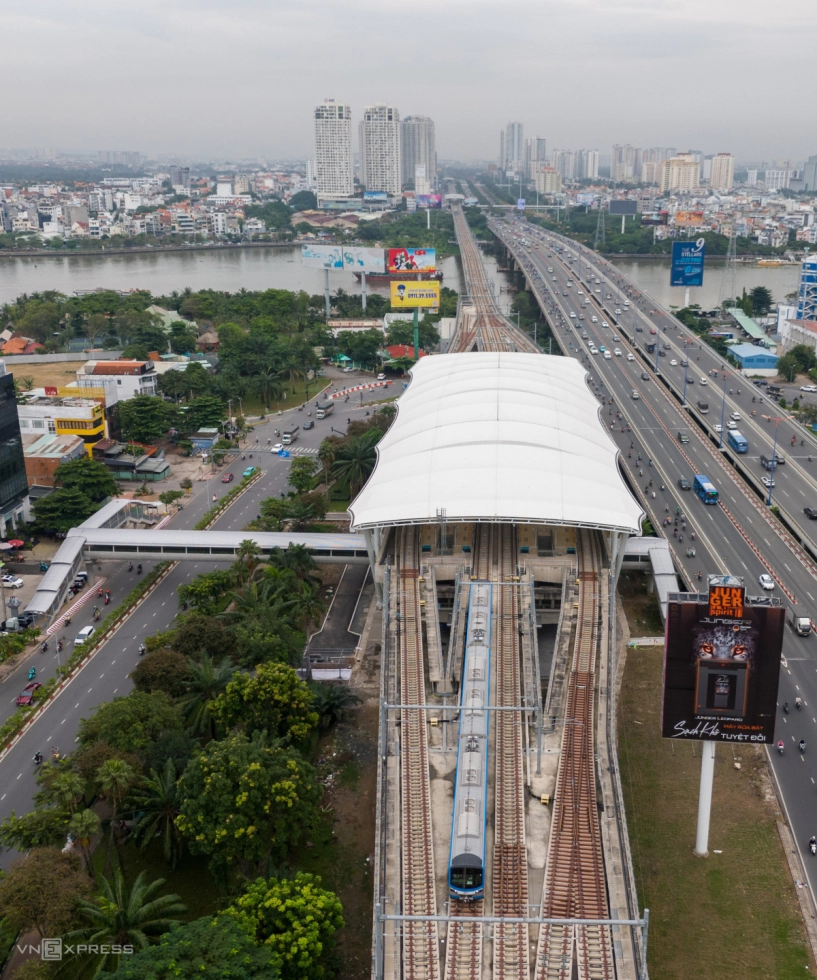 Ga trên cao lớn nhất metro số 1 trước ngày đón khách - 2