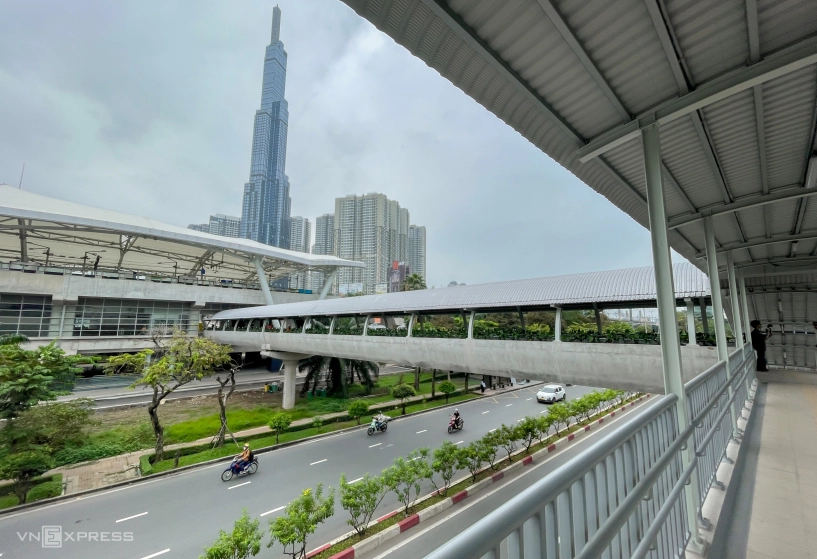 Ga trên cao lớn nhất metro số 1 trước ngày đón khách - 11