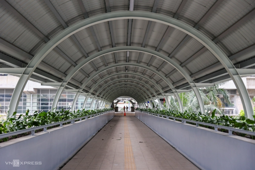 Ga trên cao lớn nhất metro số 1 trước ngày đón khách - 12