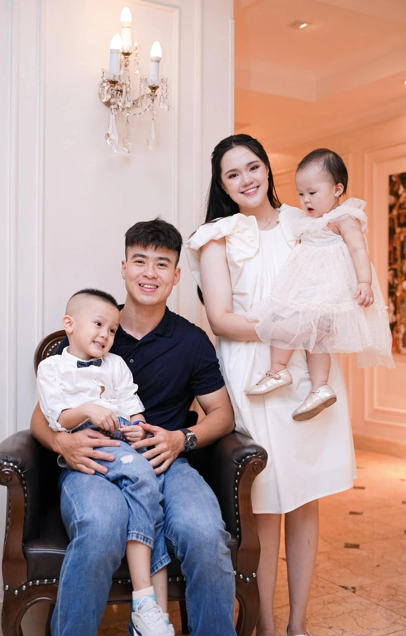 Gái xinh hà nội tặng 500 que kem cho bà con đi xem tổng hợp luyện a80 hoá ra là công chúa nhà mặt phố bố đại gia - 9