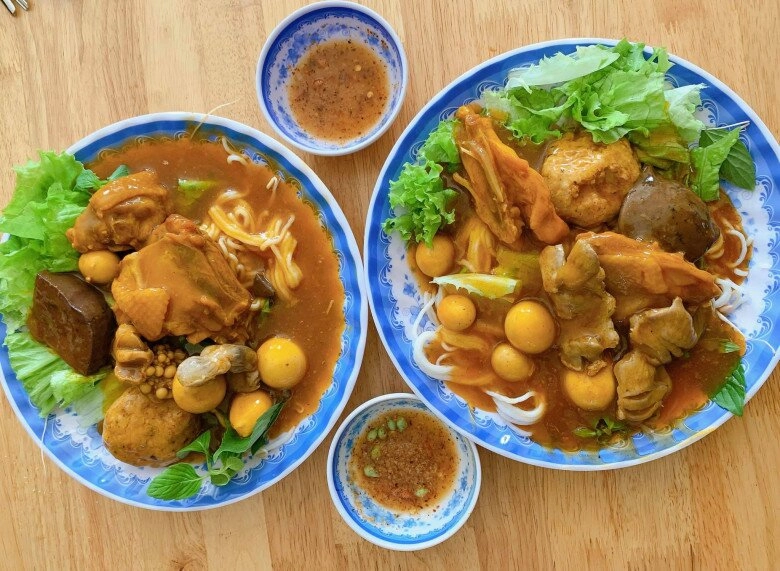 Ghé cà mau xì xụp món ăn nóng hổi cay xè 5 địa chỉ ngon nức tiếng du khách nào cũng đến thử bằng được - 1