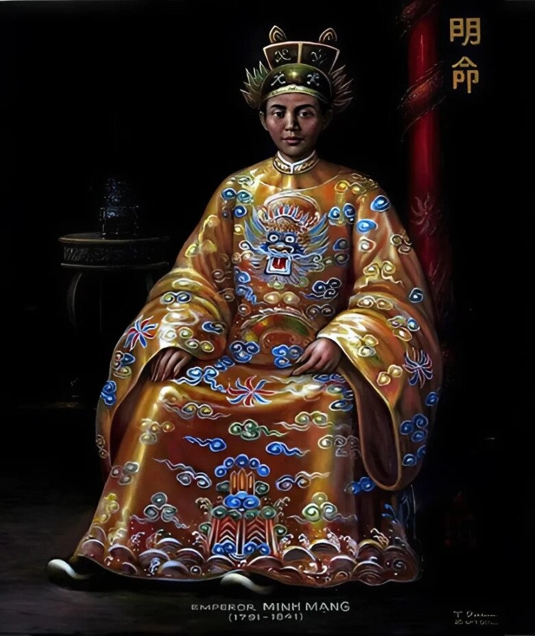 Ghé thăm lăng mộ kỳ bí của vị vua nhiều phi tần đông con nhất nhà nguyễn choáng ngợp trước khung cảnh cổ kính tuyệt đẹp - 2
