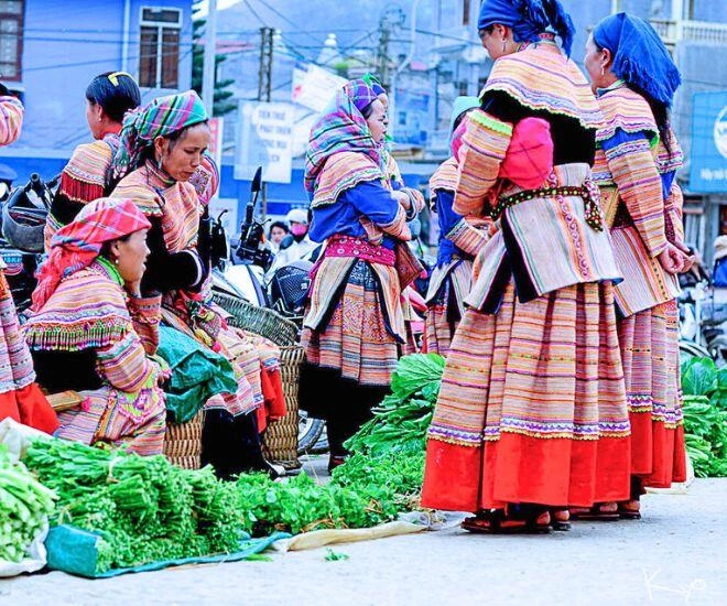 Giữa lòng hà giang có phiên chợ tồn tại xuyên 2 thế kỷ nay là địa điểm nổi tiếng bậc nhất hút khách tây - 1