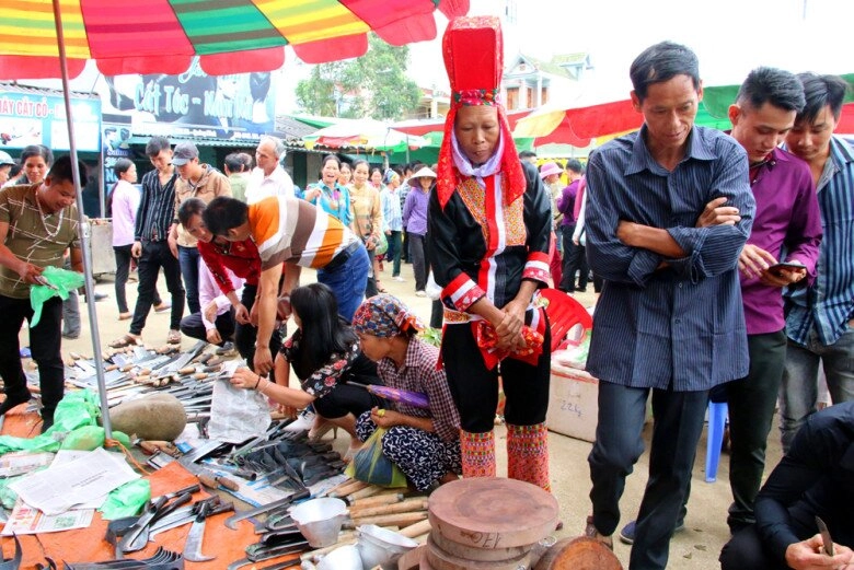 Giữa lòng hà giang có phiên chợ tồn tại xuyên 2 thế kỷ nay là địa điểm nổi tiếng bậc nhất hút khách tây - 5
