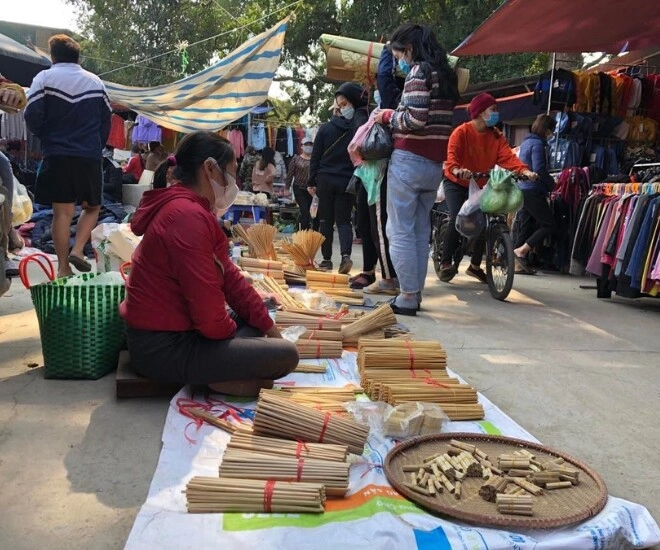 Giữa lòng hà nội có phiên chợ chuẩn quê khiến bạn như xuyên không về 30 năm trước - 1